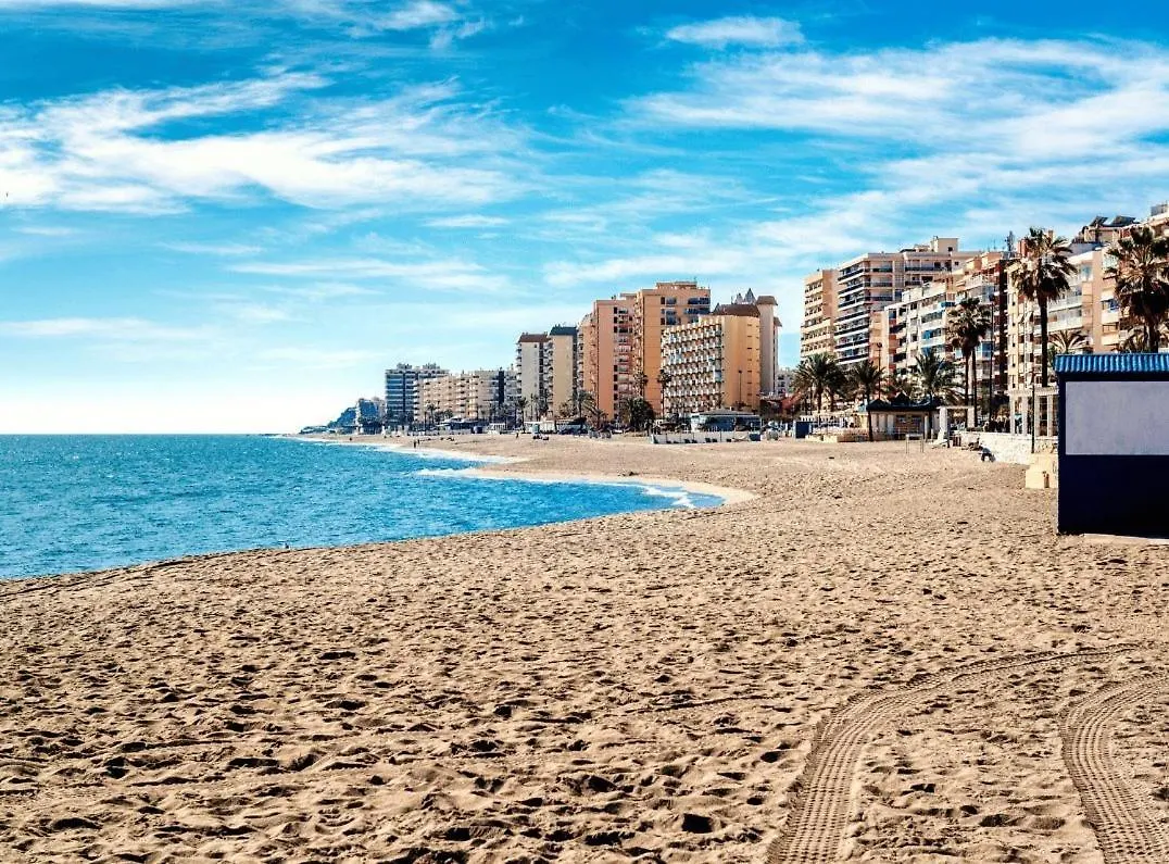Apartment Jade Luxury Home In A Brand New Exclusive Complex With Mountain And Seaview, 100 Metres From Fuengirola Beach, Free Private Parking