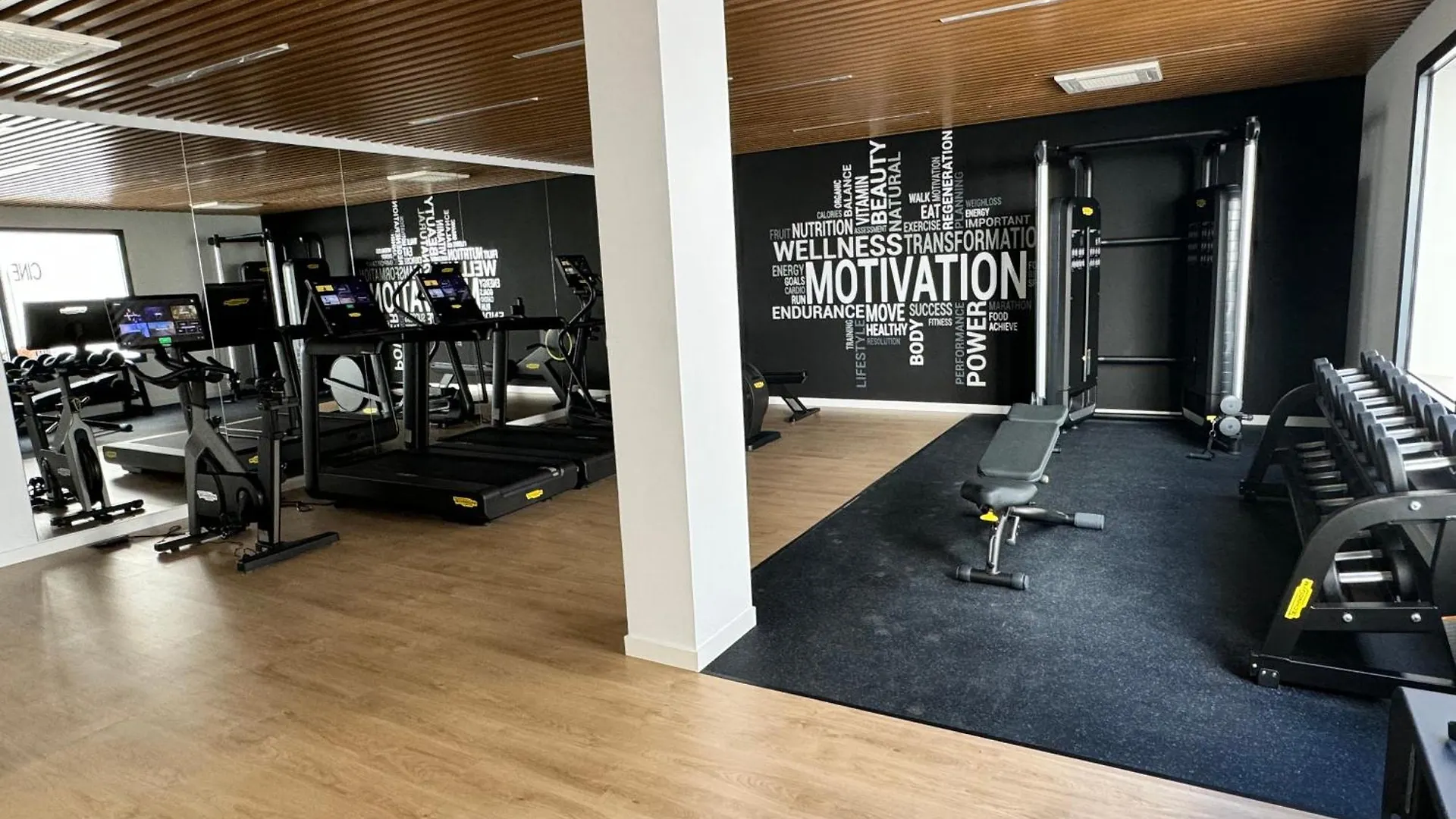 Jade Luxury Home In A Brand New Exclusive Complex With Mountain And Seaview, 100 Metres From Fuengirola Beach, Free Private Parking 0*,  Španělsko